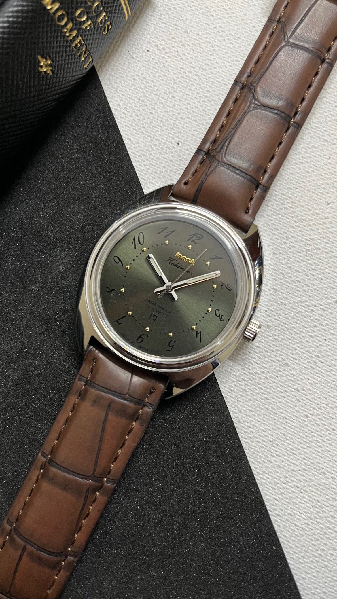 HMT Kohinoor - OLIVE GREEN 'Drunken Numbers' - Image 3